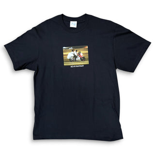 SCI-FI FANTASY | A Moment Of Romance - Tee | Black