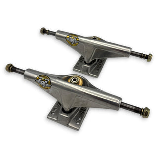 VENTURE |  V8 Hollows Truck Set - Polished | 5.2 / 5.6